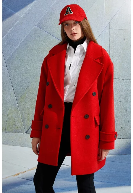 Палто с двуредно закопчаване