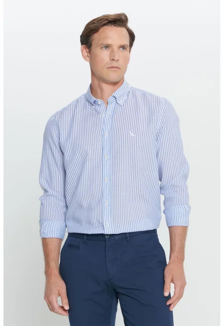 Раирана риза с яка с копчета