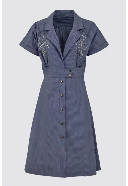 Рокля с къси ръкави и мъниста