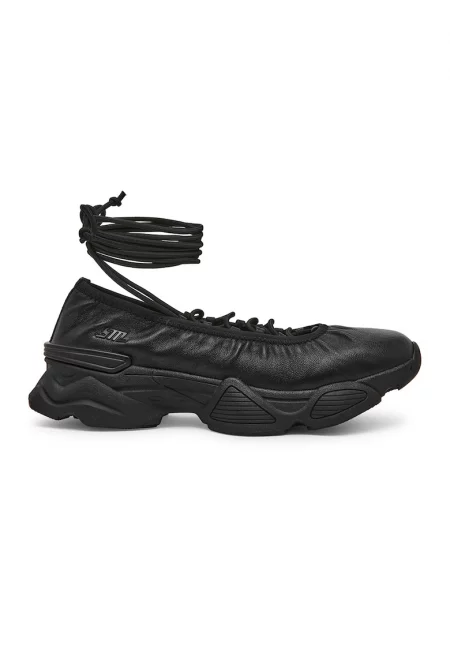 Спортни обувки от еко кожа - Черен