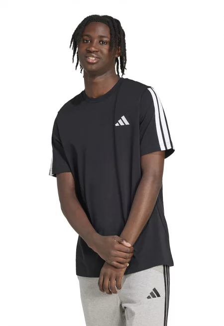 Тениска с овално деколте