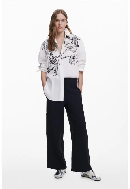 Уголемена флорална памучна риза - Бял/Черен