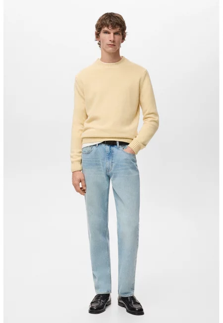 Вълнен пуловер от овално деколте - Бежов