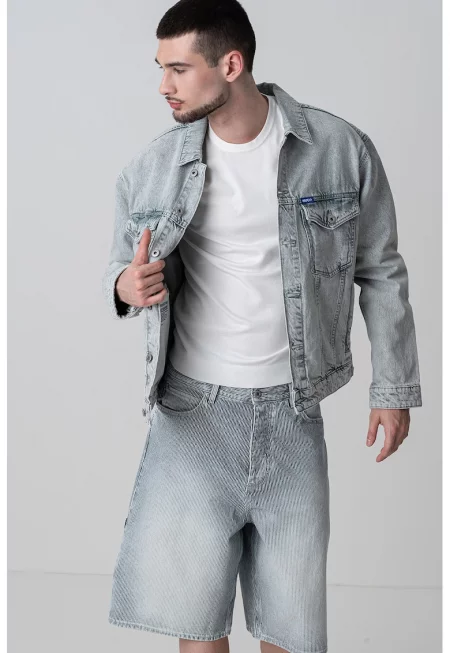 Яке от деним с лого