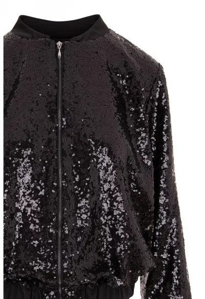 Яке с пайети