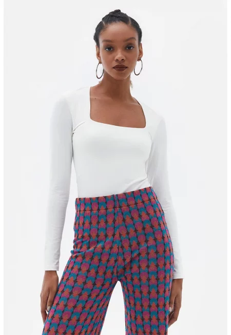 Блуза с квадратно деколте