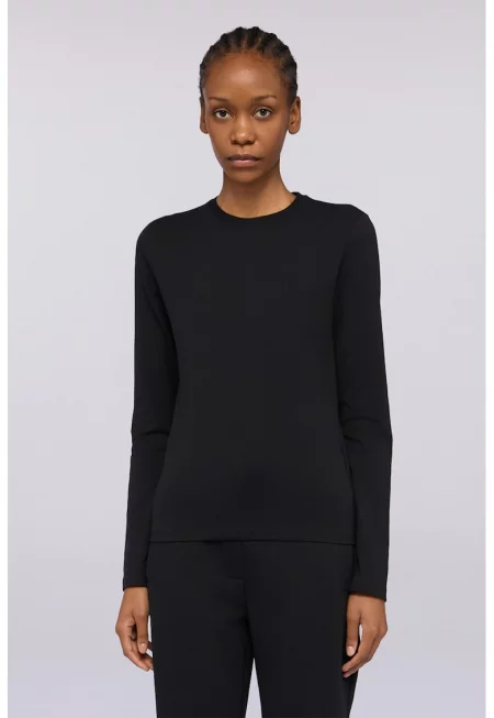 Блуза с овално деколте