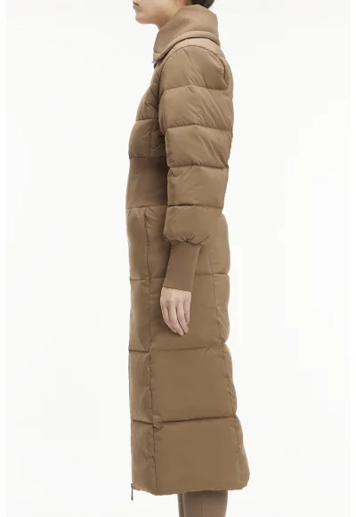 Капитонирано дълго зимно яке