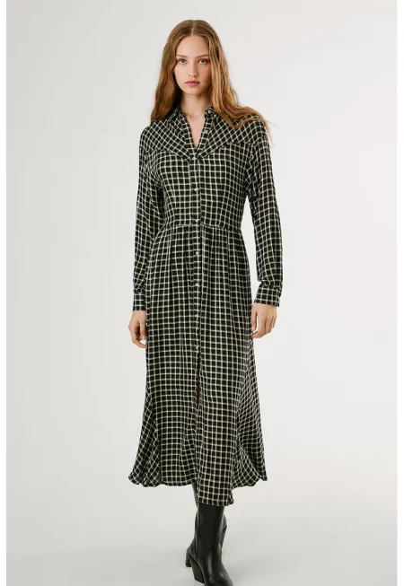 Карирана рокля с дълги ръкави