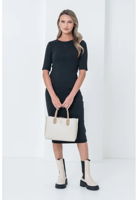 Прилепнала ролкя с овално деколте - Черен