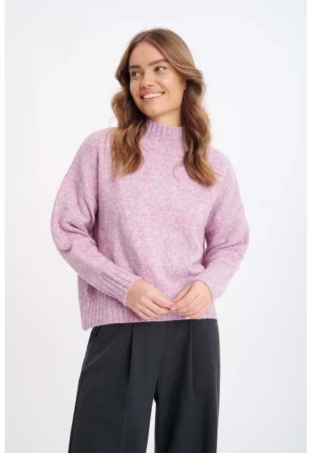 Пуловер със средновисока яка