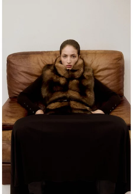 Разкроена миди пола