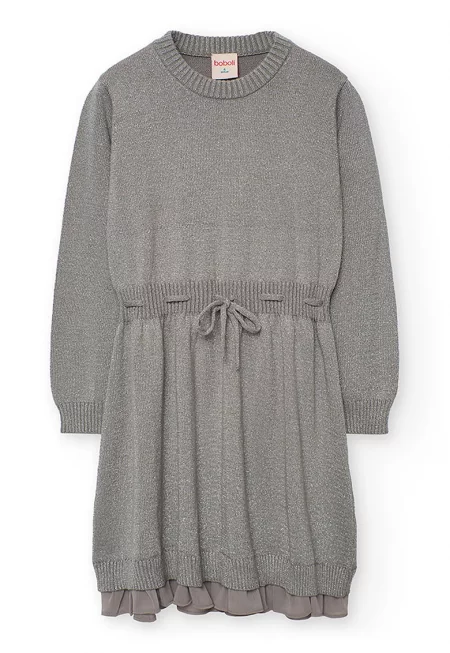 Разкроена рокля с овално деколте