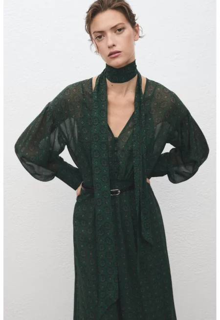 Шпиц рокля с колан