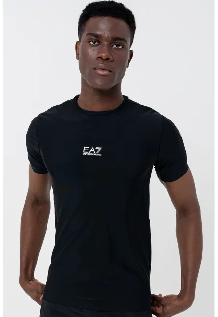 Силно прилепнала тениска с лого