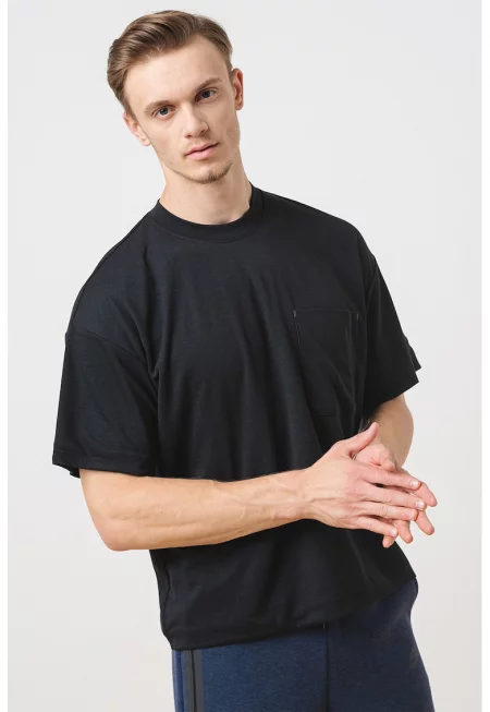 Тениска с Dri Fit и овално деколте