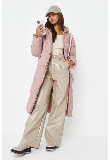 Дълго зимно капитонирано яке