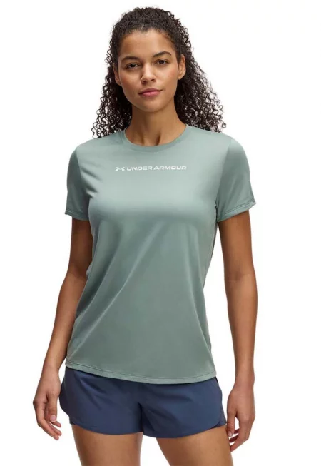 Фитнес тениска с овално деколте и лого