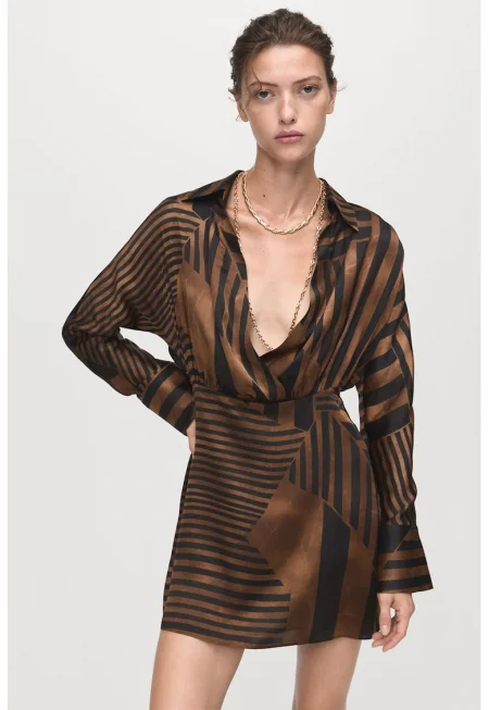 Къса разкроена рокля с принт