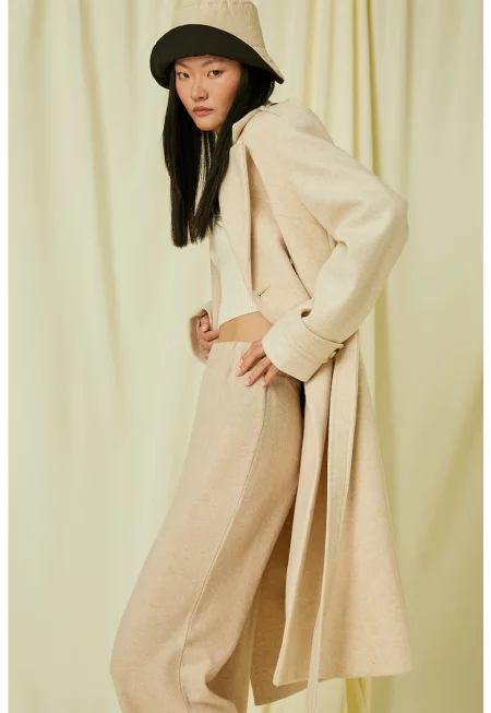 Палто с двуредно закопчаване