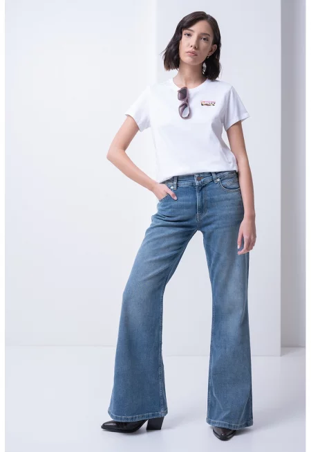 Памучна тениска с овално деколте