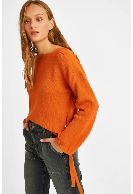 Пуловер с паднали ръкави