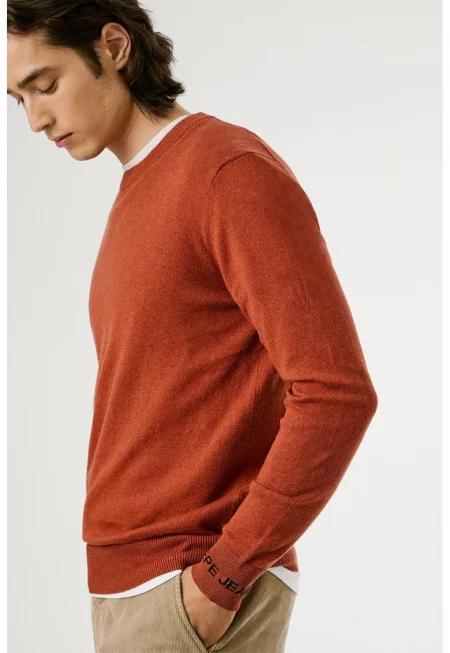 Пуловер с рипсени краища