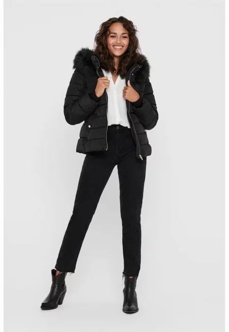 Зимно капитонирано яке Camilla с качулка