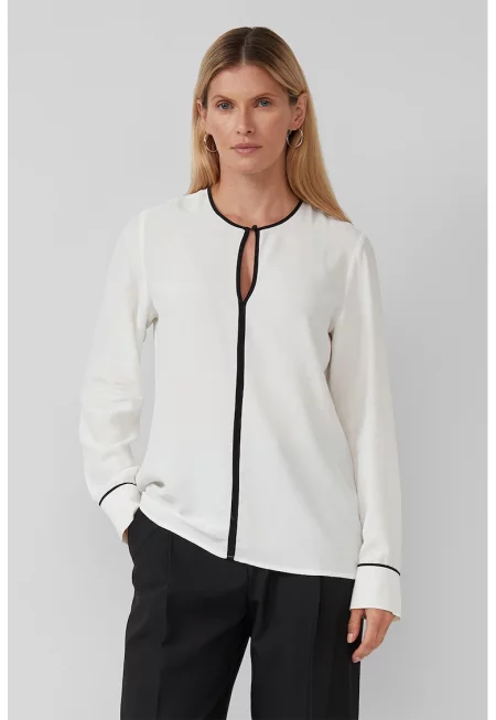 Блуза с отвори отпред