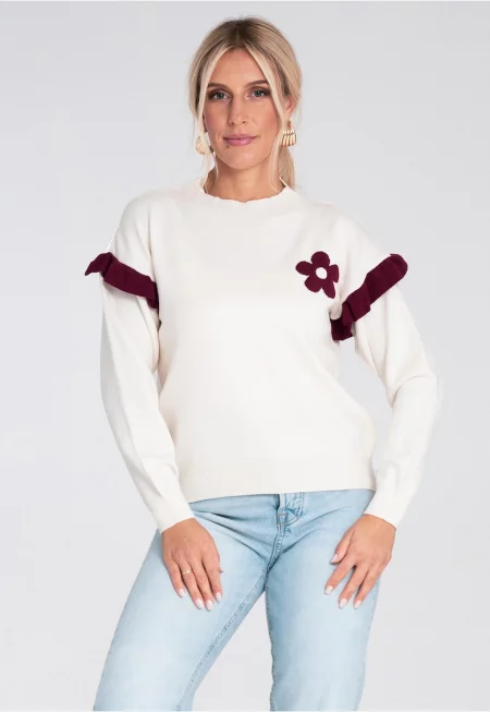 Дамски пуловер  екрю с волани и флорални апликации - плетена вискоза