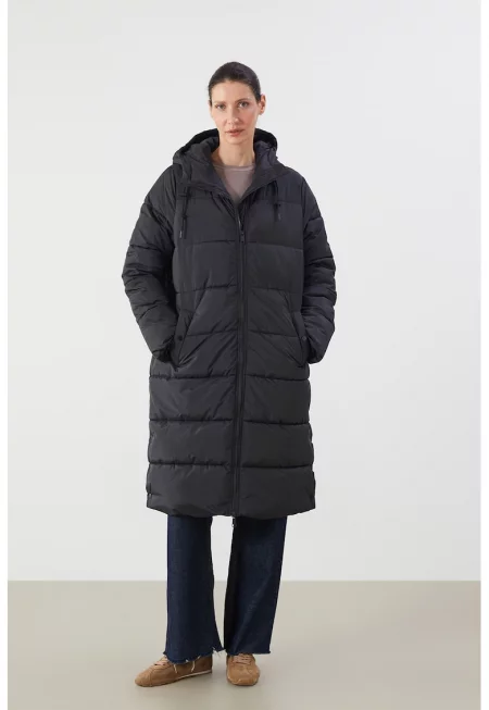 Капитонирано зимно яке - Черен