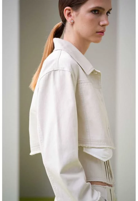 Късо яке с копчета - Бял