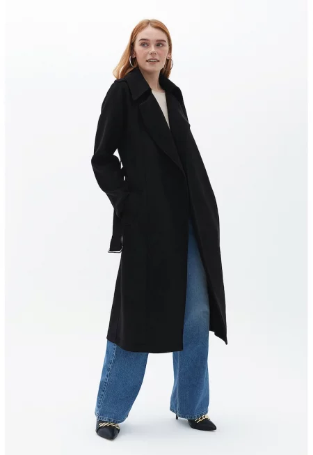 Палто с раздвоени ревери