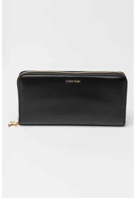 Правоъгълно кожено портмоне с метално лого - Черен