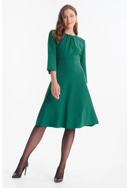 Разкроена рокля