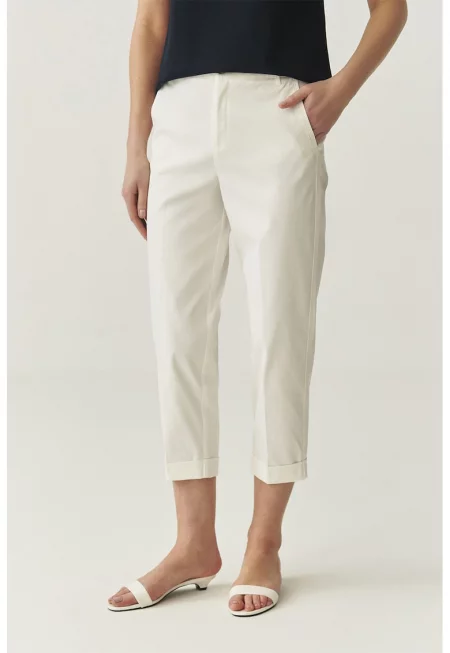 Скъсен панталон със стеснен крачол - Мръснобял