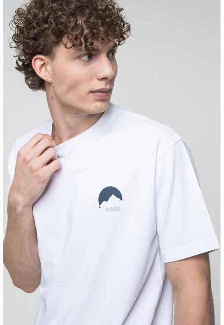 Тениска от памук с графика на гърба