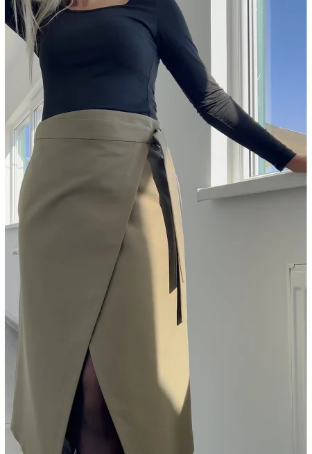 Застъпена пола - Бледозелен