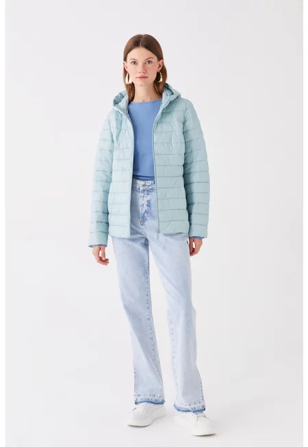 Зимно капитонирано яке с качулка