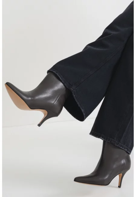 Боти с остър връх - Коняк кафяв