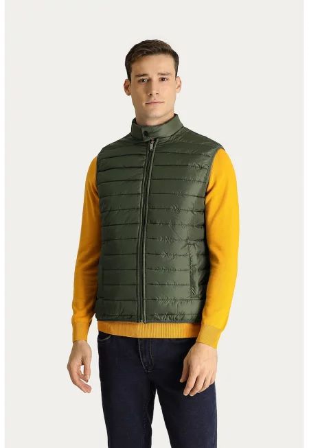 Капитониран елек с цип