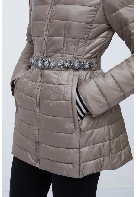 Капитонирано зимно яке с качулка