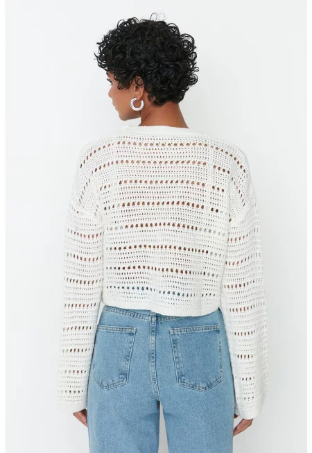 Къса жилетка с ажур