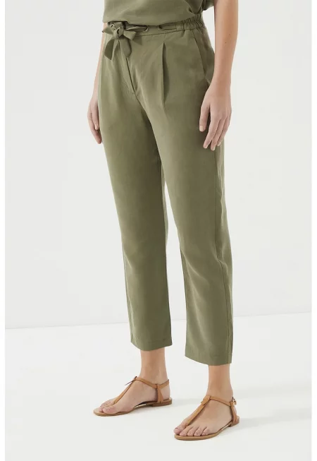 Панталон над глезена