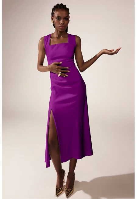 Разкроена рокля с квадратно деколте - Виолетов