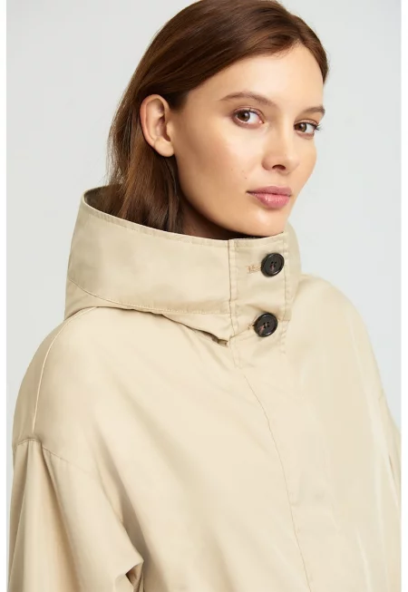 Шлифер с качулка и 3/4 ръкави