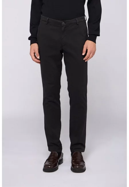 Слим панталон чино със средновисока талия