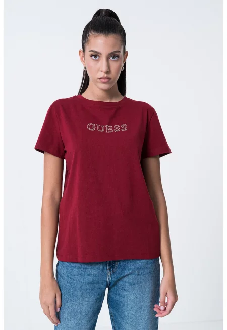 Тениска с декоративни камъни