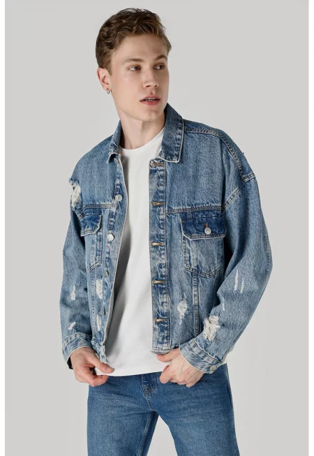 Яке от деним с протрити зони - Светлосин