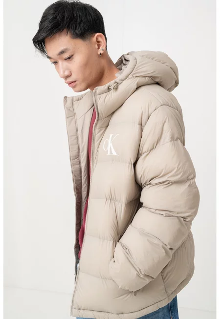 Зимно яке с качулка и вата